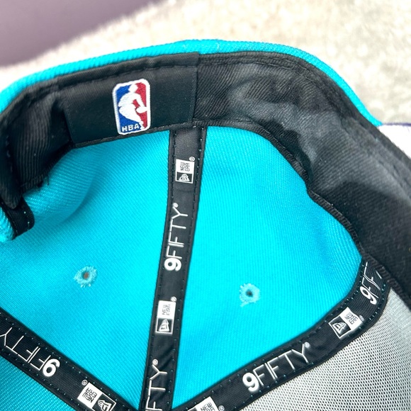 New Era 9Fifty Charlotte Hornets SnapBack Cap Hat Teal/Purple - Picture 11 of 12